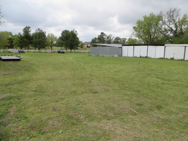 2401 W Grand Ave, Chickasha, OK 73018